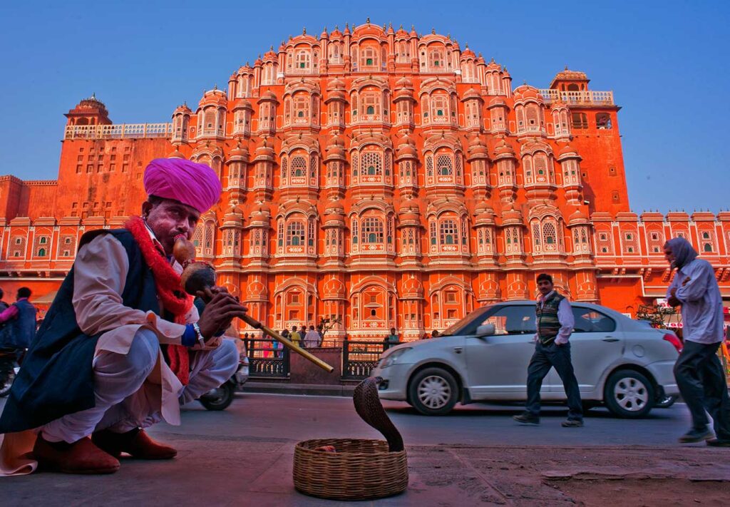 Jaipur_pink_city_hawa-mahal-travel-photography-1024×711